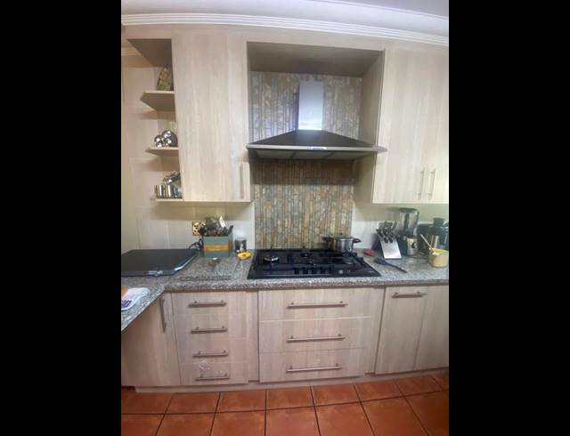 3 BEDROOM HOUSE FOR SALE IN AERORAND